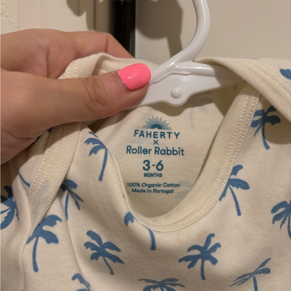 Roller rabbit palm tree onesie - Picture 2 of 3